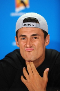 res Bernard+Tomic+Australian+Open+Day+3+V7CzbaBwaKkx 800 Томич шлет сигналы